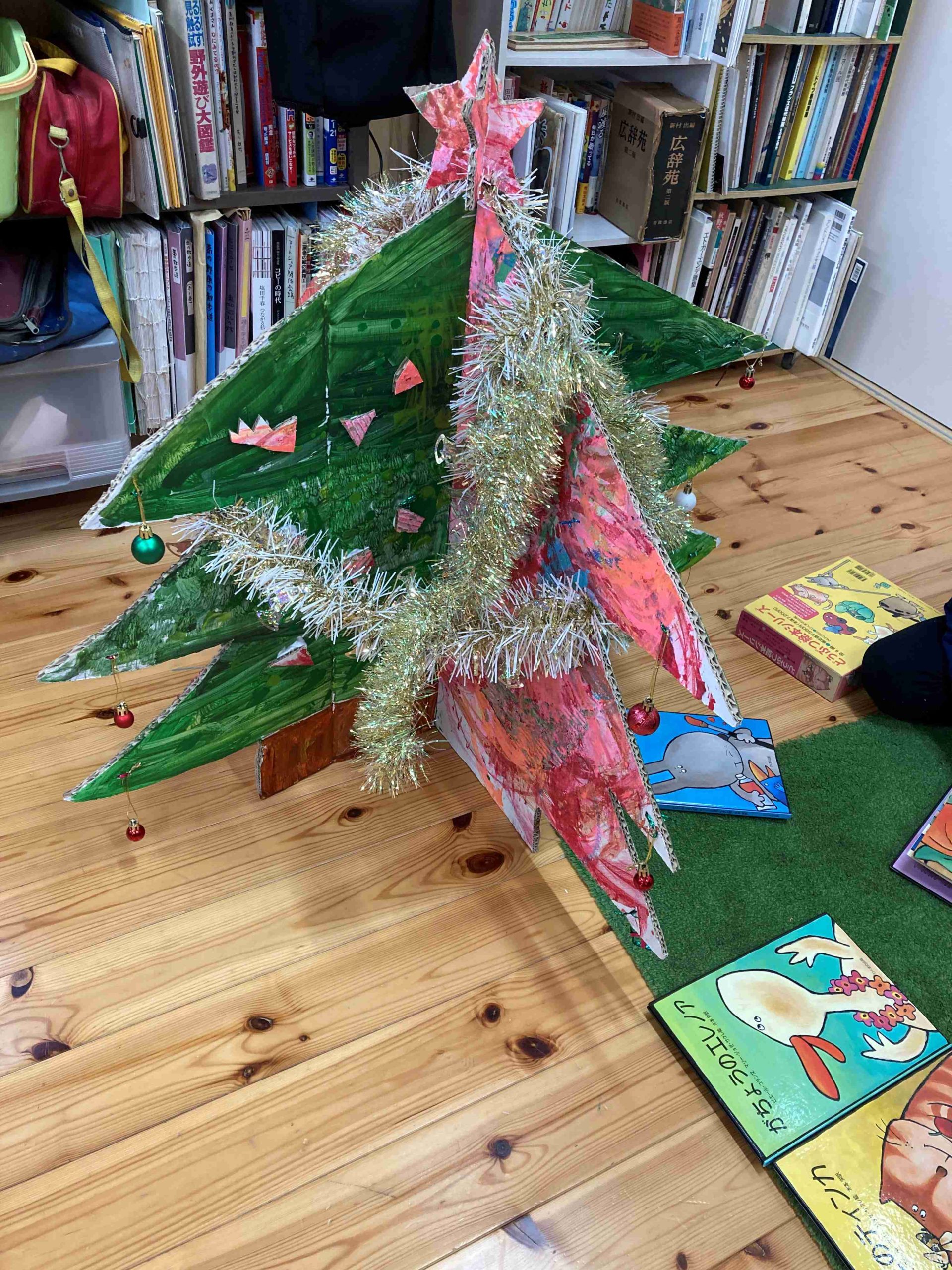 トピックスっと  24/ 　前回のリベンジとツリーづくり